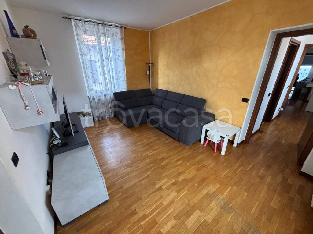 appartamento in vendita a Lurate Caccivio