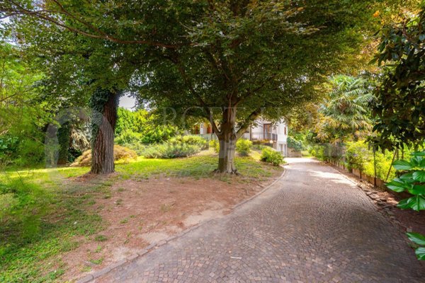 casa indipendente in vendita a Lurate Caccivio