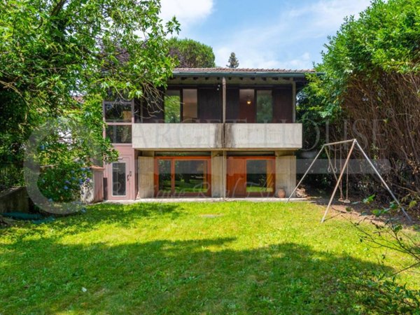 casa indipendente in vendita a Lurate Caccivio in zona Caccivio