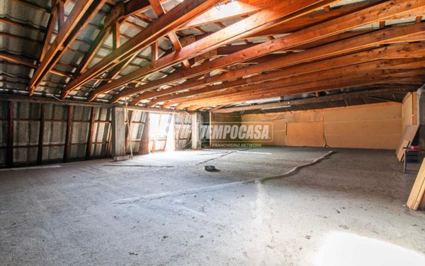 appartamento in vendita a Lurate Caccivio in zona Caccivio