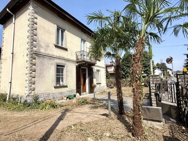 casa indipendente in vendita a Lurate Caccivio in zona Castello