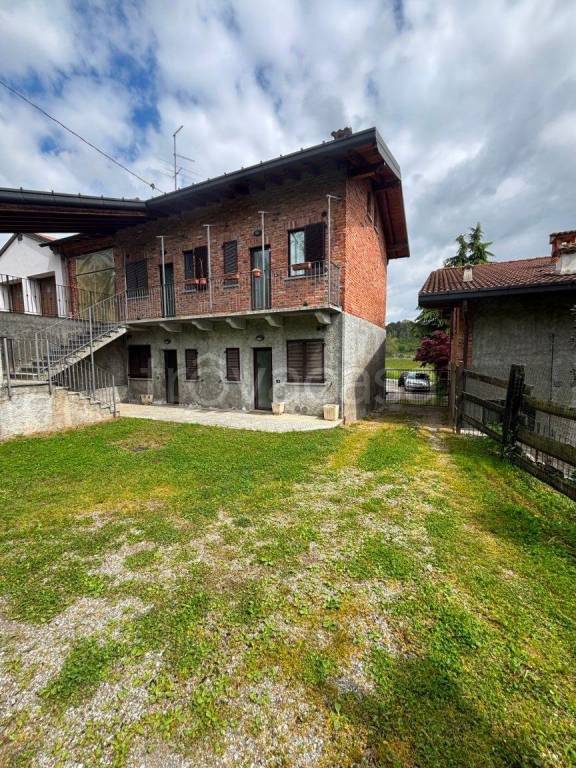 appartamento in vendita a Lurate Caccivio in zona Castello