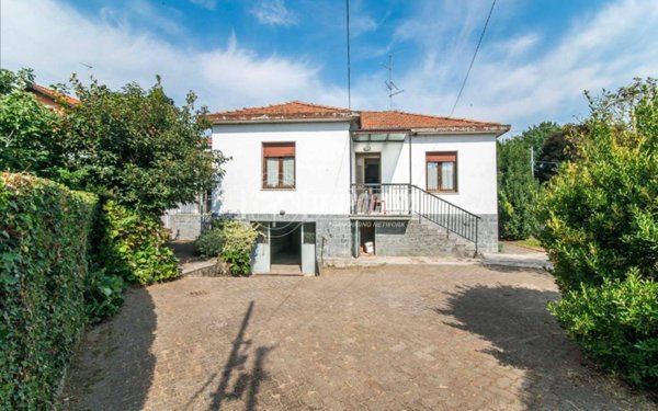 casa indipendente in vendita a Lurate Caccivio in zona Castello