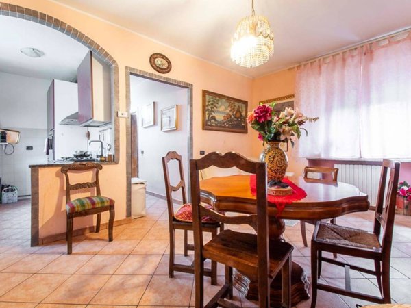 appartamento in vendita a Lurate Caccivio in zona Castello