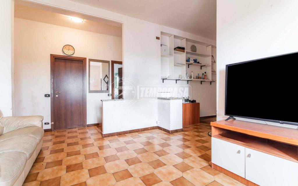 appartamento in vendita a Lurate Caccivio in zona Castello