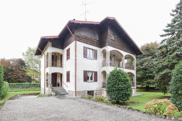 casa indipendente in vendita a Magreglio