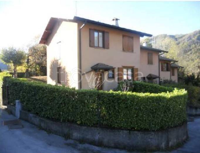 casa indipendente in vendita a Magreglio
