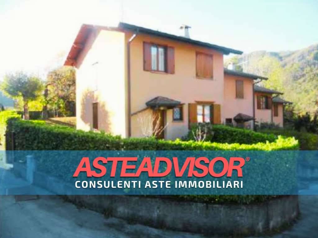 casa indipendente in vendita a Magreglio