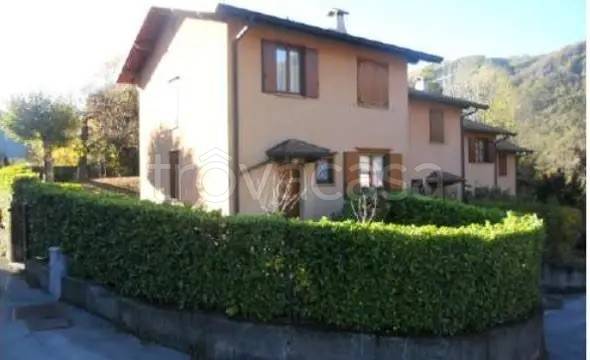 casa indipendente in vendita a Magreglio