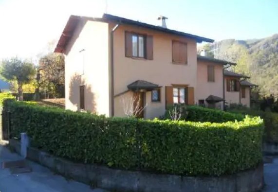 casa indipendente in vendita a Magreglio