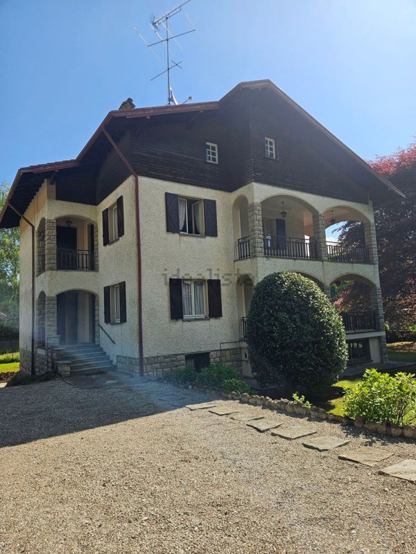 casa indipendente in vendita a Magreglio