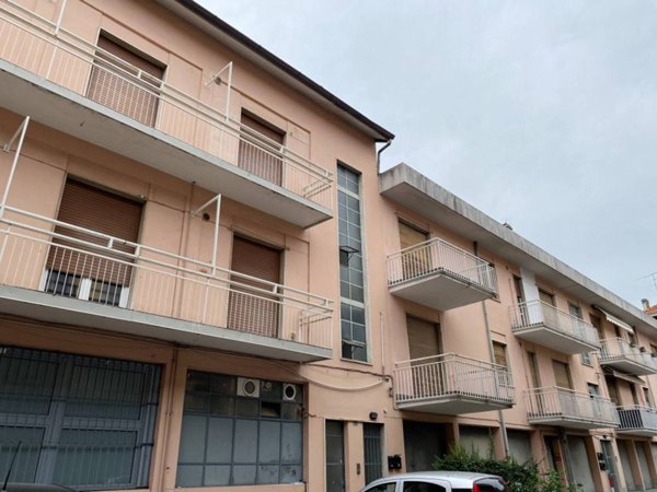 intera palazzina in vendita a Mariano Comense