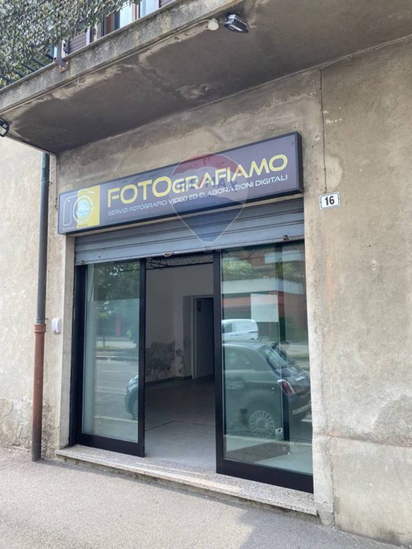 negozio in vendita a Mariano Comense