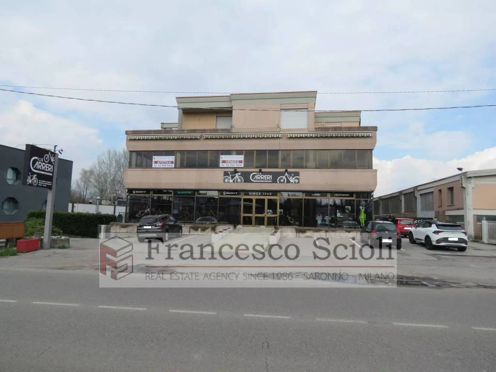 negozio in vendita a Mariano Comense