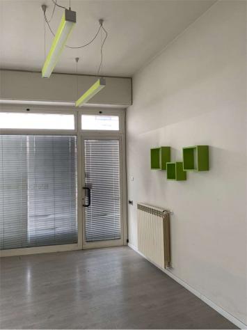 negozio in vendita a Mariano Comense