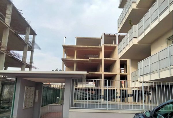 intera palazzina in vendita a Mariano Comense