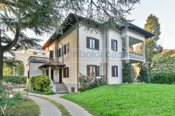 casa indipendente in vendita a Mariano Comense