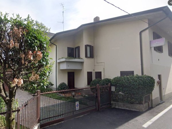 intera palazzina in vendita a Mariano Comense