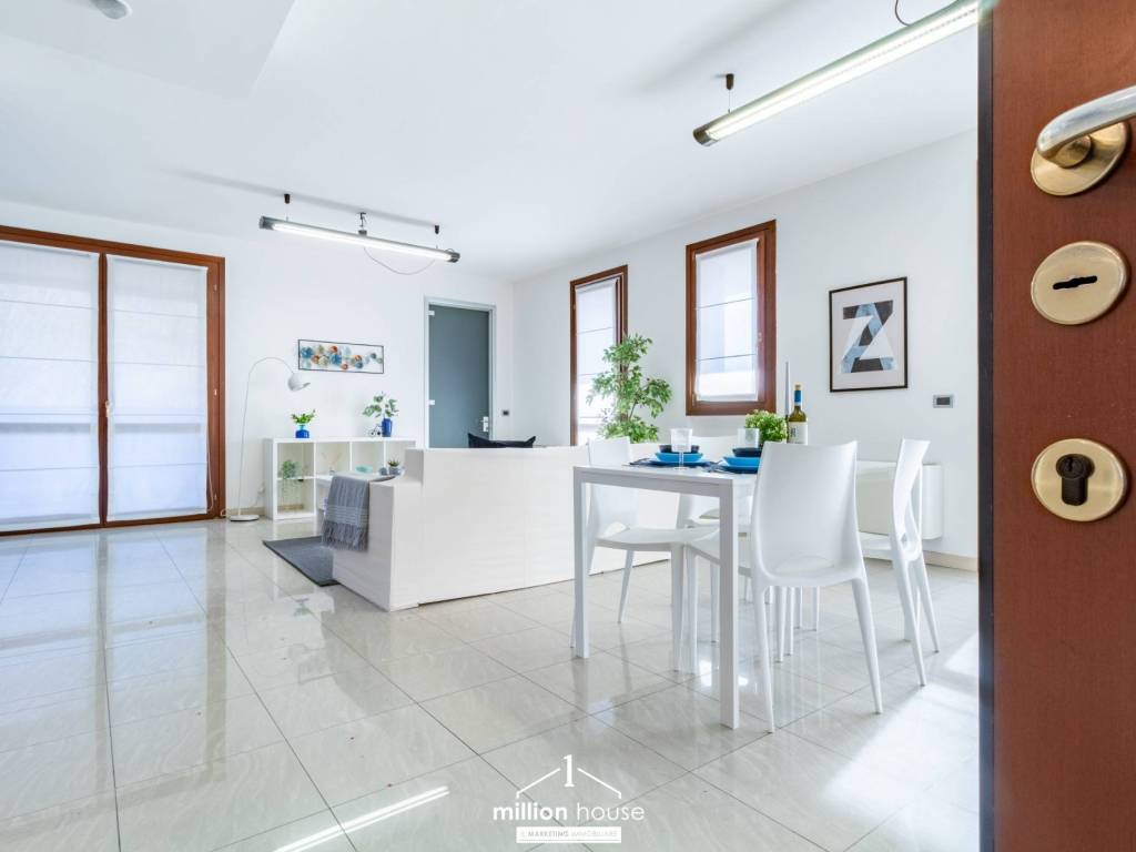 appartamento in vendita a Mariano Comense