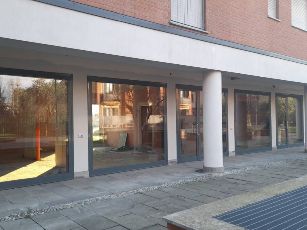 negozio in vendita a Mariano Comense