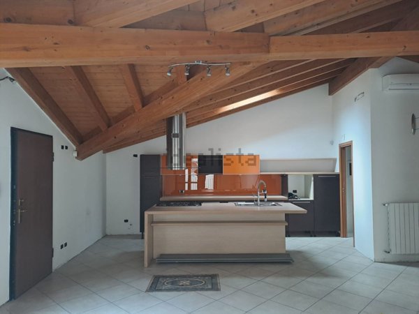 appartamento in vendita a Mariano Comense