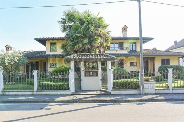 casa indipendente in vendita a Mariano Comense