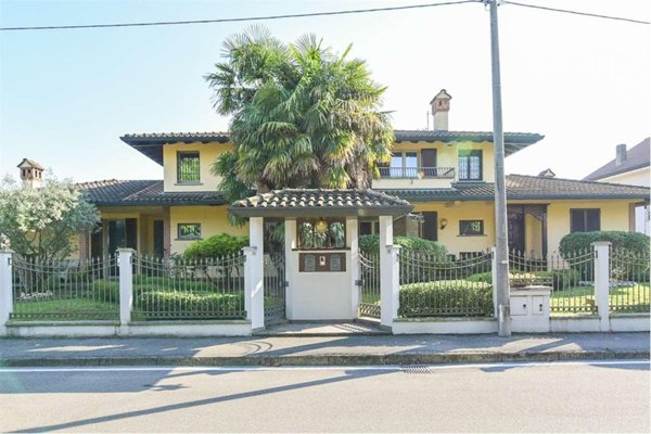 casa indipendente in vendita a Mariano Comense