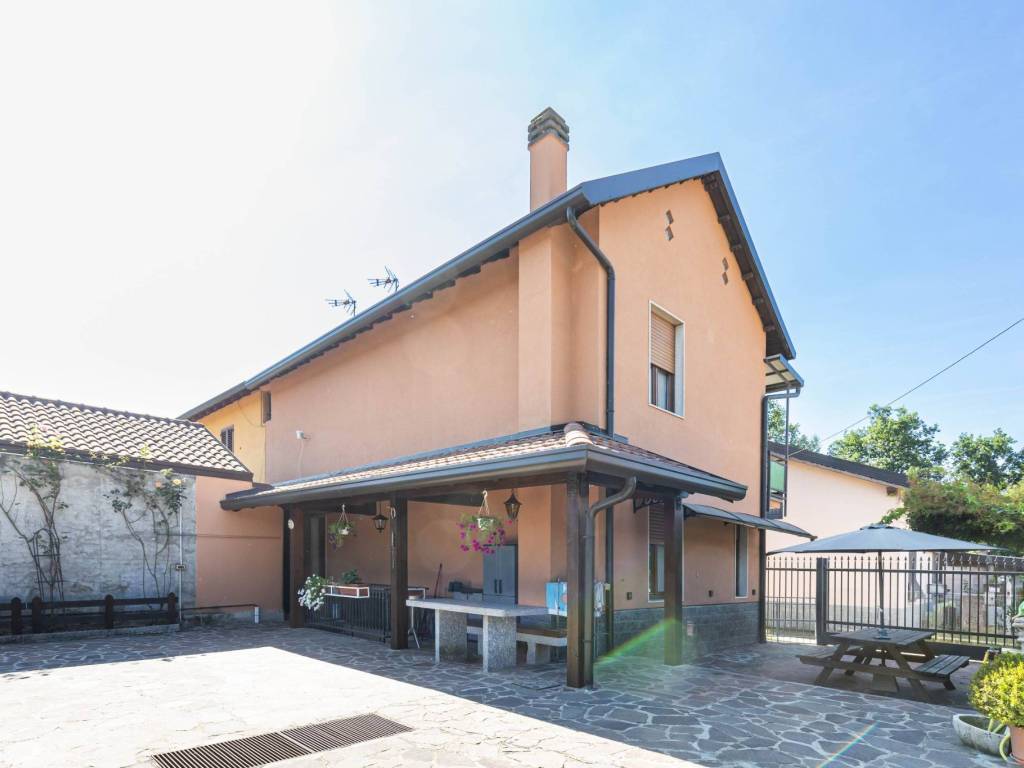 casa indipendente in vendita a Mariano Comense