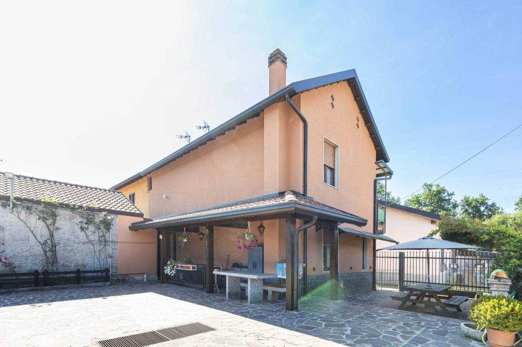 casa indipendente in vendita a Mariano Comense
