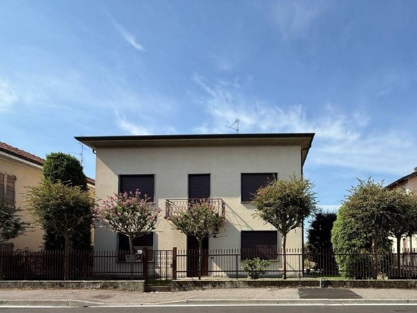 casa indipendente in vendita a Mariano Comense