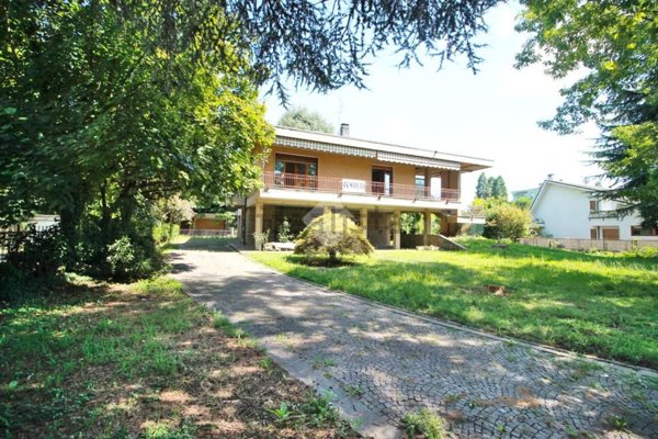 casa indipendente in vendita a Mariano Comense