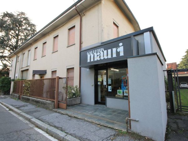 negozio in vendita a Mariano Comense