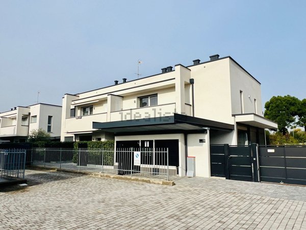 appartamento in vendita a Mariano Comense