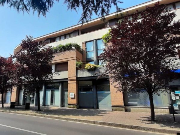 negozio in vendita a Mariano Comense