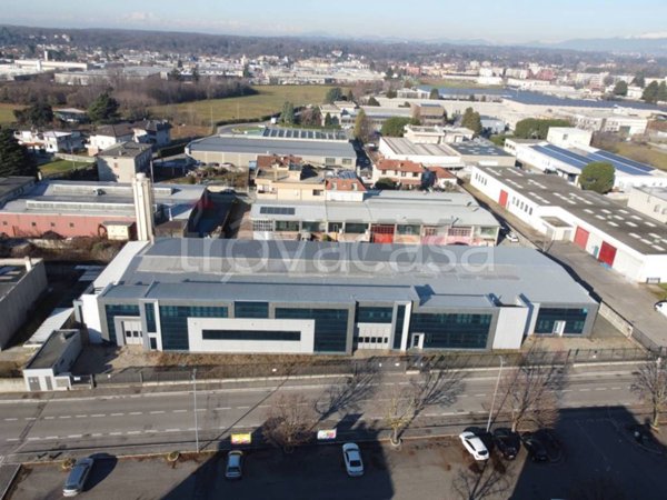 capannone in vendita a Mariano Comense