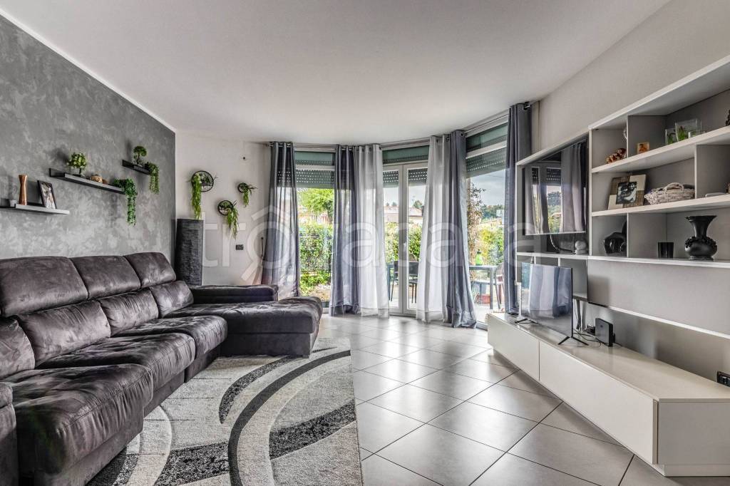 appartamento in vendita a Mariano Comense