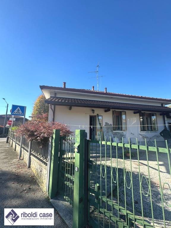 casa indipendente in vendita a Mariano Comense