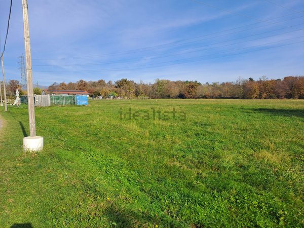 terreno agricolo in vendita a Mariano Comense