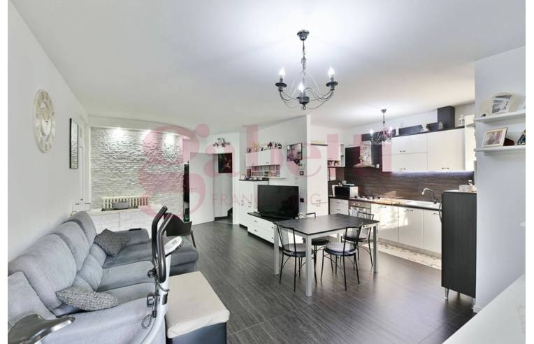 casa indipendente in vendita a Mariano Comense