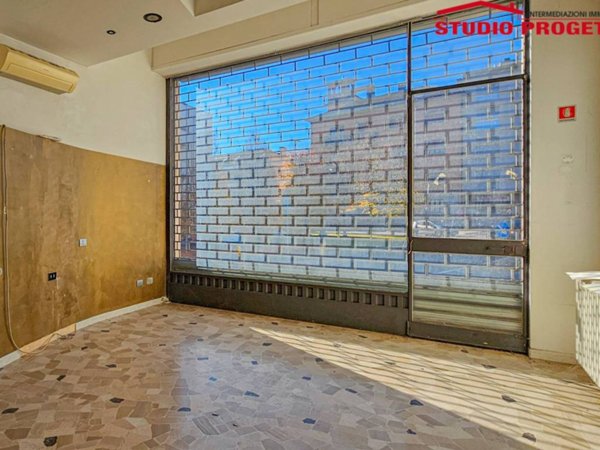 negozio in vendita a Mariano Comense