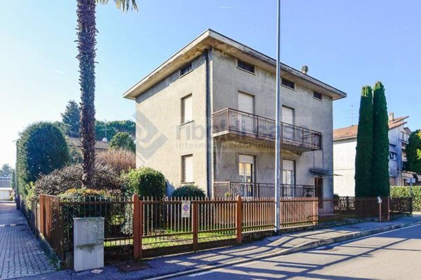 casa indipendente in vendita a Mariano Comense