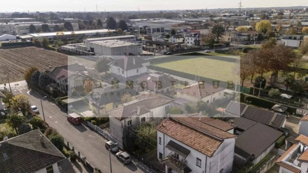 casa indipendente in vendita a Mariano Comense