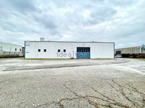 terreno edificabile in vendita a Mariano Comense