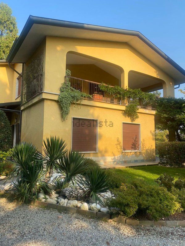 casa indipendente in vendita a Mariano Comense