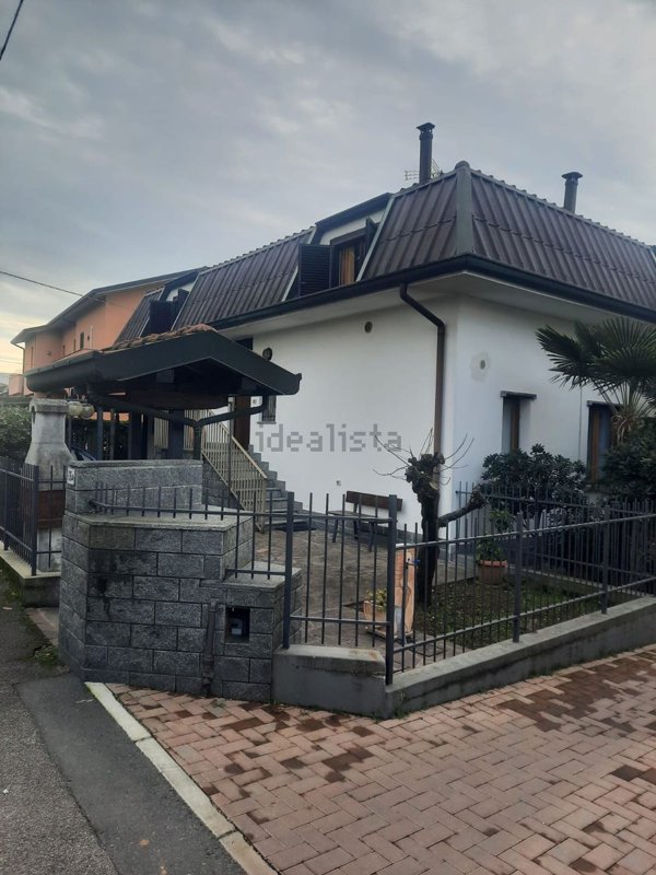 casa indipendente in vendita a Mariano Comense