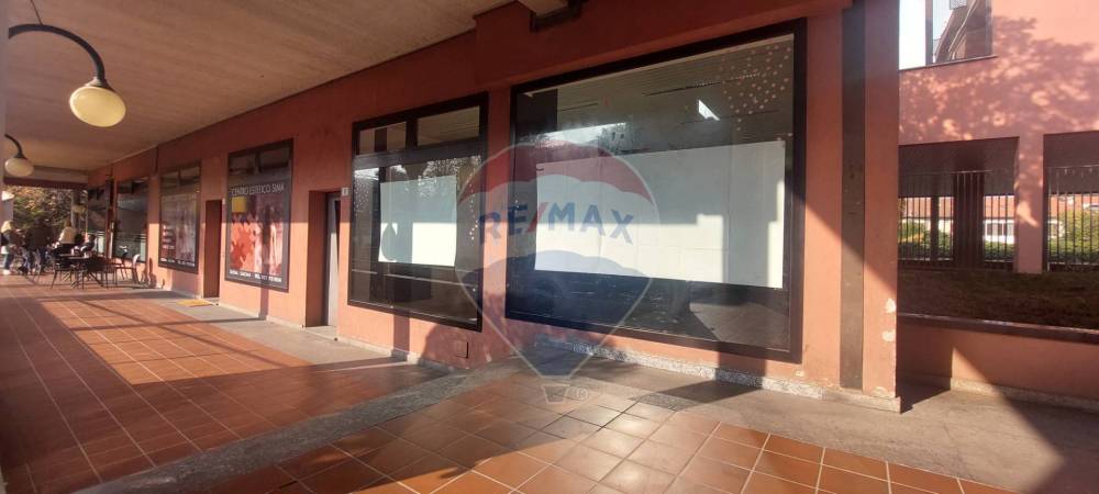 negozio in vendita a Mariano Comense