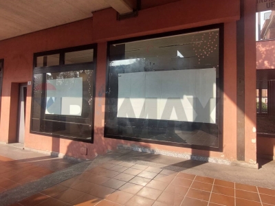 negozio in vendita a Mariano Comense