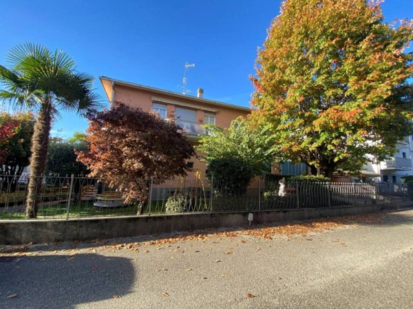 intera palazzina in vendita a Mariano Comense