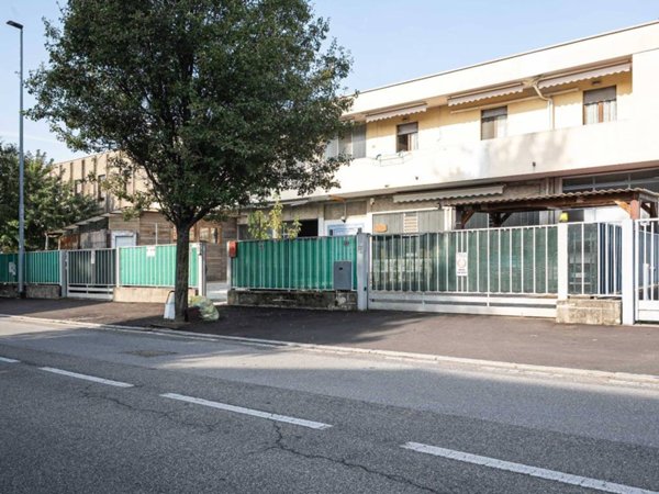 intera palazzina in vendita a Mariano Comense