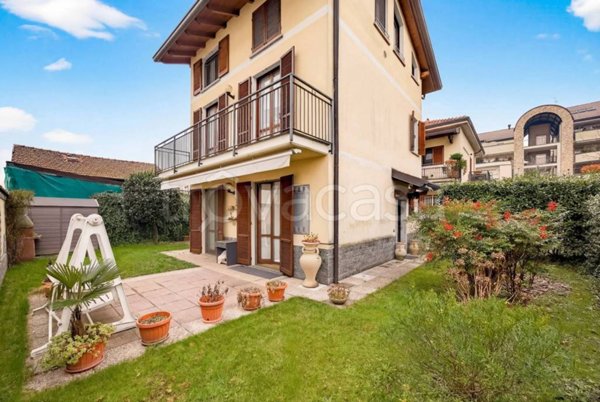 casa indipendente in vendita a Mariano Comense